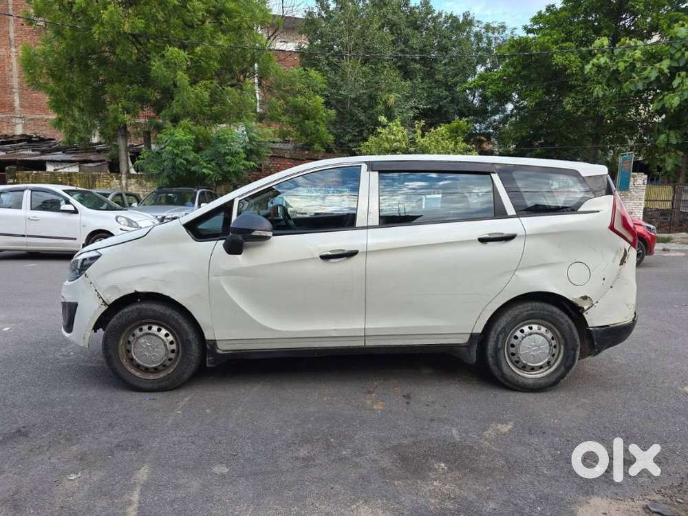 Mahindra Marazzo M2, 2019, Diesel