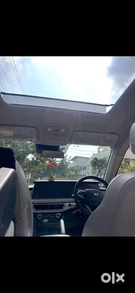 Mahindra Xuv700 Petrol 2021