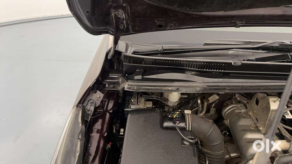 Toyota Innova Crysta [2020-ongoing] 2.4 Gx 7 Str, 2017, Diesel