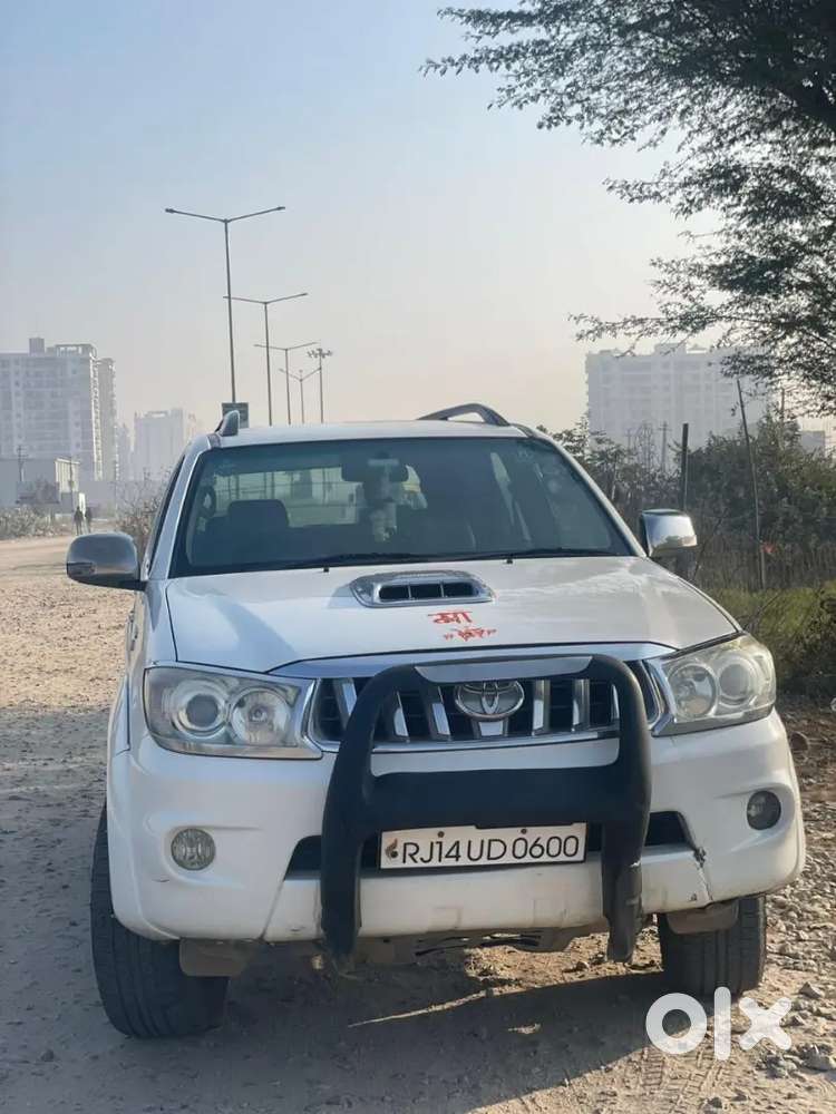 Toyota Fortuner 4×4 Diesel 2011 Model