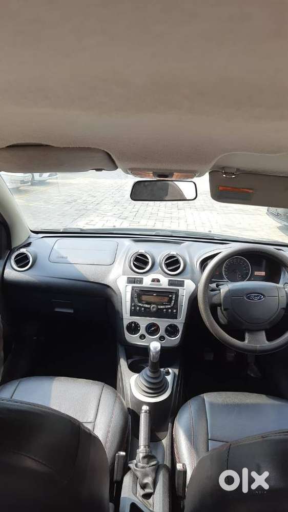 Ford Figo 2010-2012 Petrol Titanium, 2011, Petrol