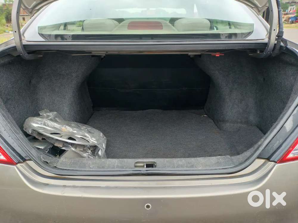 Nissan Sunny Xl 2012