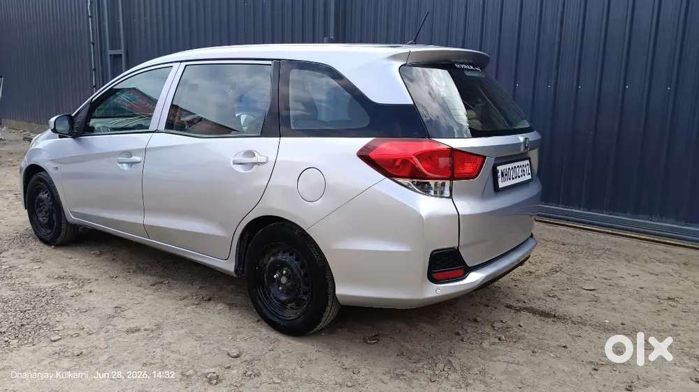Honda Mobilio S I-vtec  Petrol + Cng  1.26 L Km  Insurance Valid