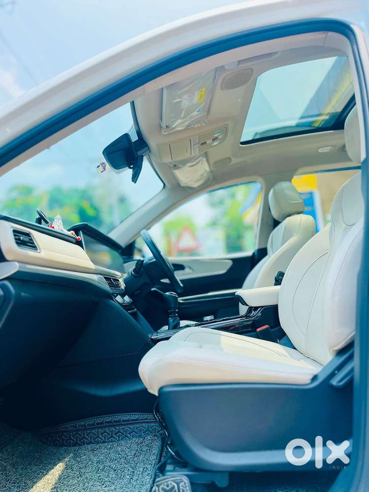 Mahindra Xuv700 2.2 Ax 7 Diesel Mt Luxury Pack Str, 2024, Diesel