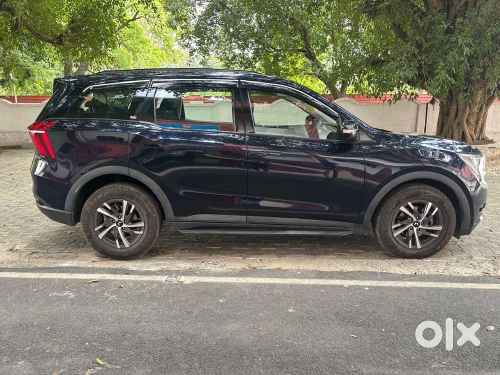 Mahindra Xuv 700 Ax5 Petrol, 2025 Model