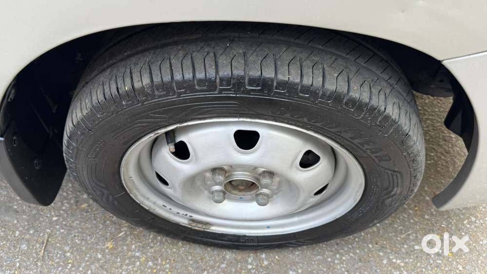 Maruti Suzuki Zen Estilo Lxi Bs Iv, 2011, Petrol