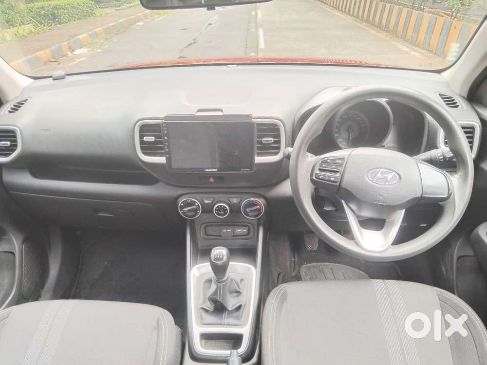Hyundai Venue S 1.2 Petrol, 2022, Petrol