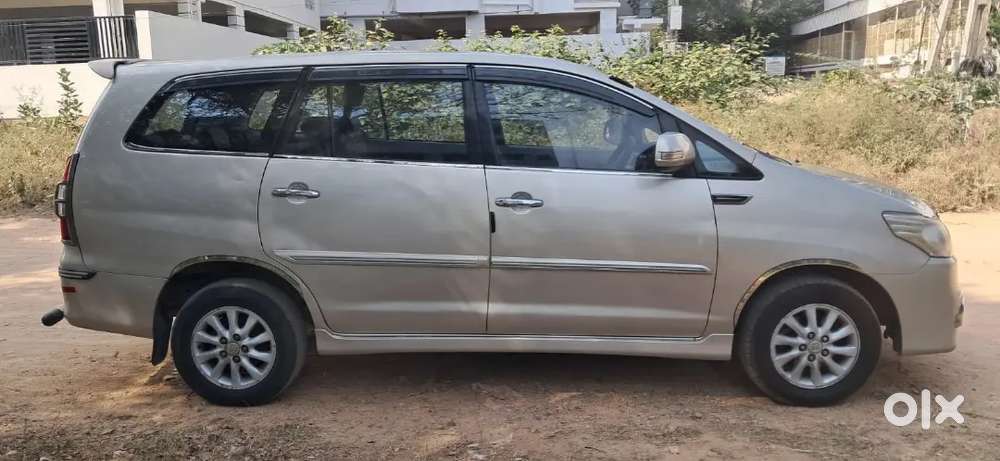 Toyota Innova 2013 Diesel Well Maintained