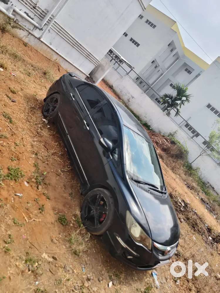 Civic With Cng And 17 Inch Alloys With Working Condition