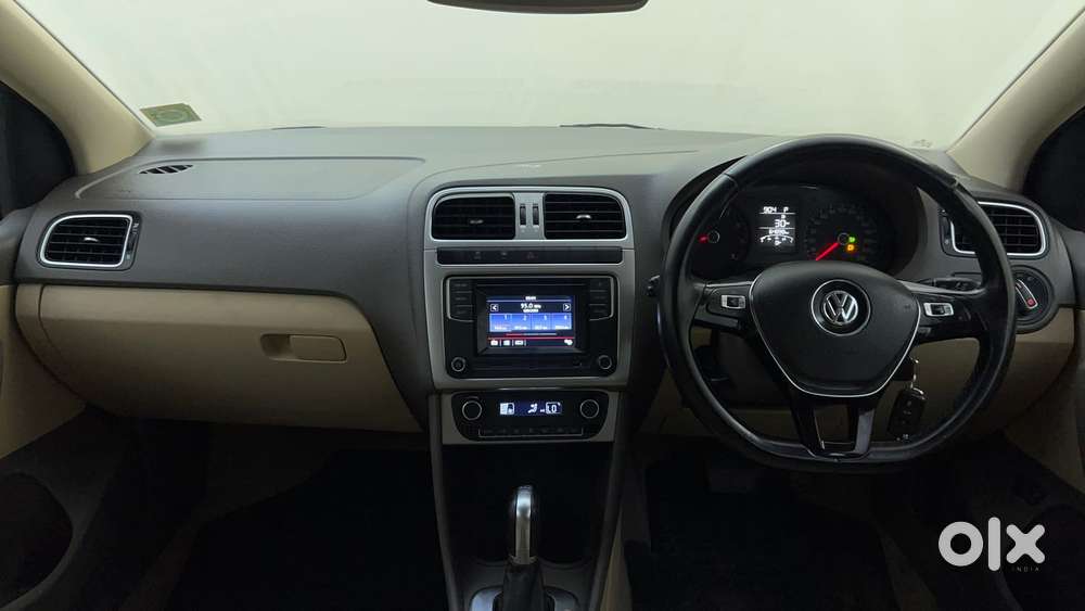 Volkswagen Vento Petrol Highline, 2016, Petrol