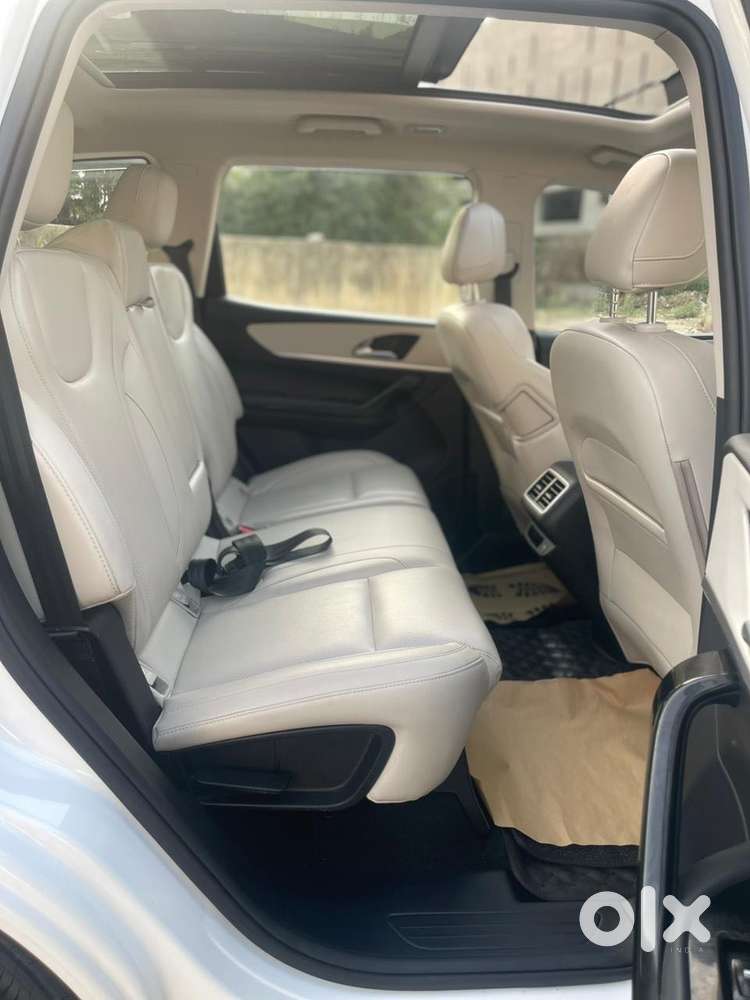 Mahindra Xuv700 Ax7 Luxury Pack Awd, 2023, Diesel