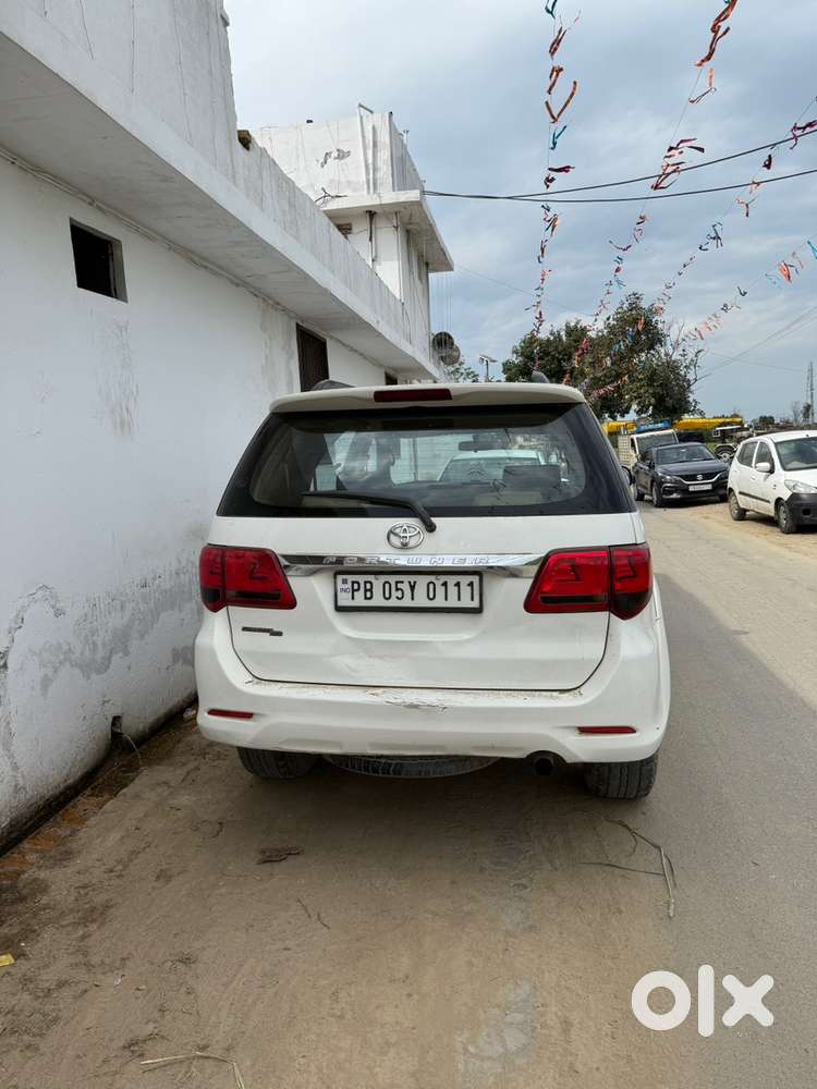 Toyota Fortuner 2014 Diesel Manual Suv