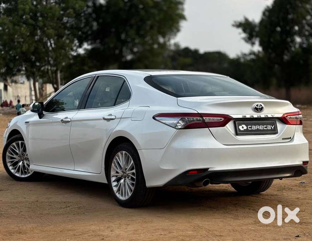 Toyota Camry Hybrid, 2019, Petrol