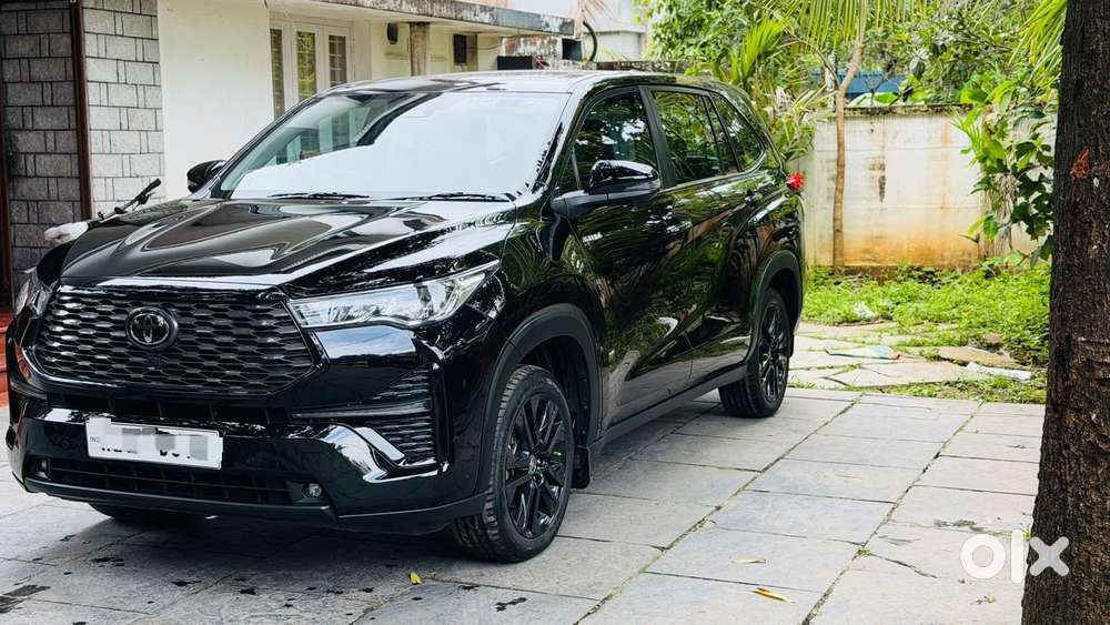 Toyota Innova Hycross 2.0 Zx (o) Hybrid 7 Str, 2023, Petrol