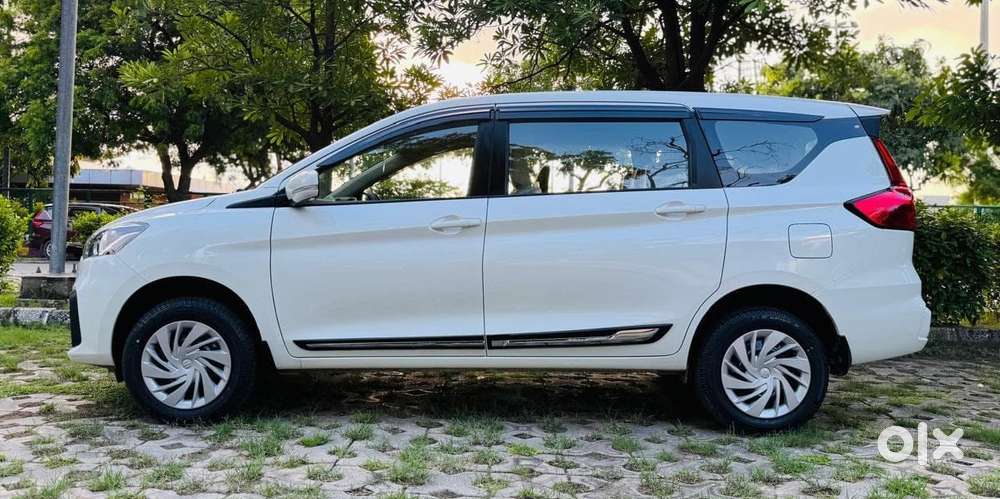 Maruti Suzuki Ertiga 1.4 Vxi Cng Anniversary Edition, 2024, Cng & Hy..