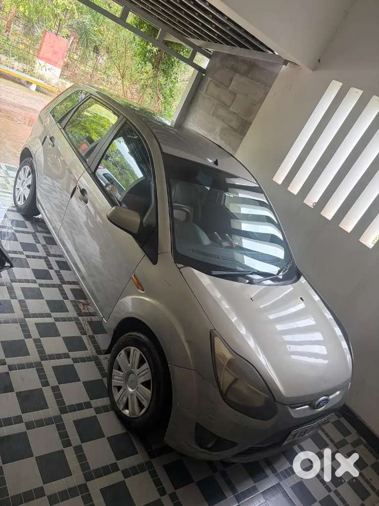 Ford Figo 1.2 Petrol 2010