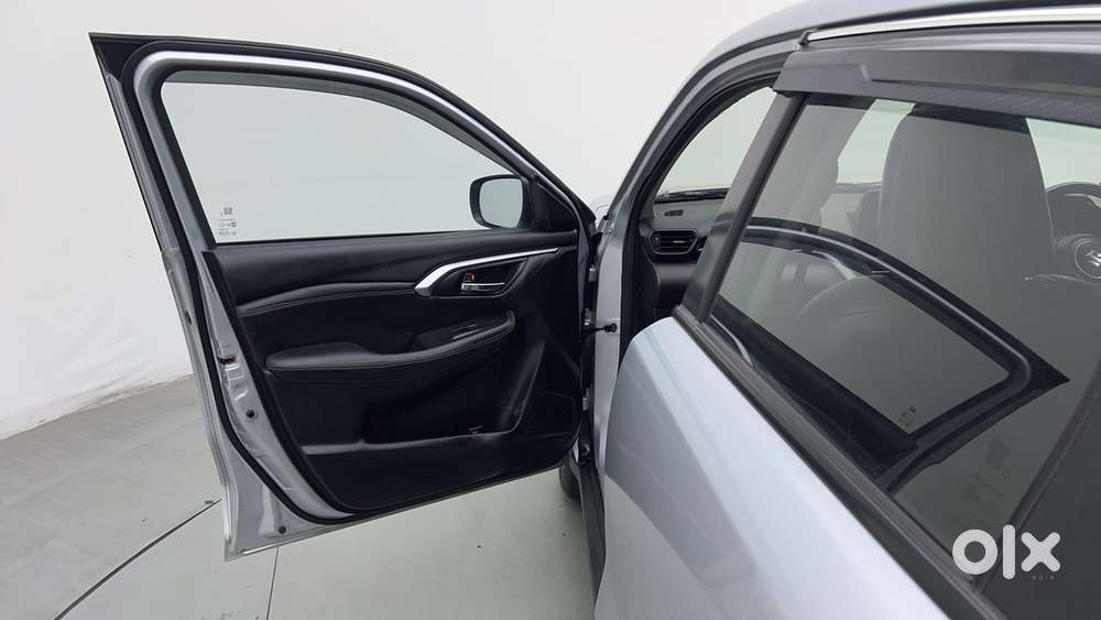 Maruti Suzuki Grand Vitara 1.5 Delta Smart Hybrid At, 2024, Petrol