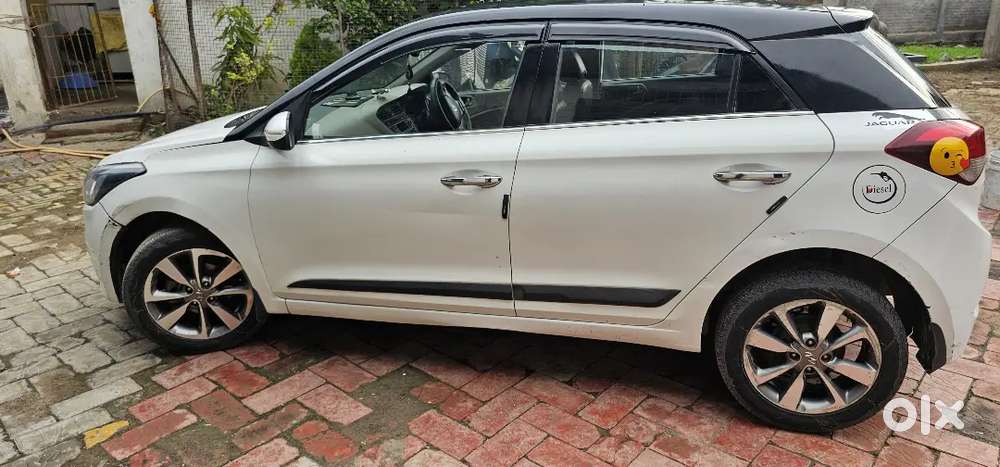 Hyundai Elite I20 Sport  2015 Diesel  1st Owner 980000 Km Driven