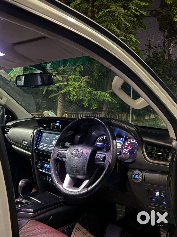 Toyota Fortuner Leader Edition (at), 2025, Diesel