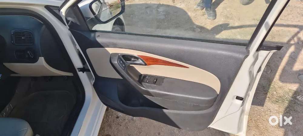 Volkswagen Polo 2012 Diesel 100400 Km Driven