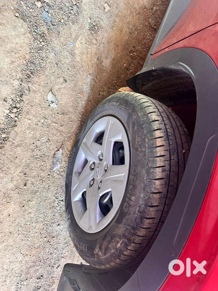 Hyundai Venue Facelift 2022 Petrol 14500 Km Driven