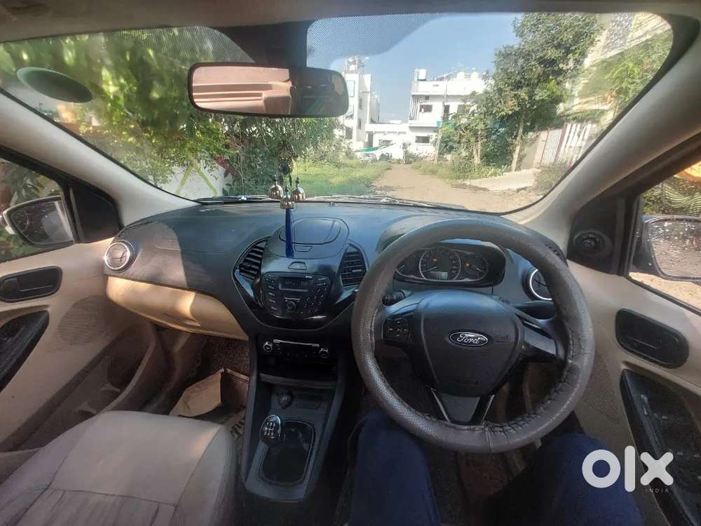 Ford Aspire Titanium Blu 2017