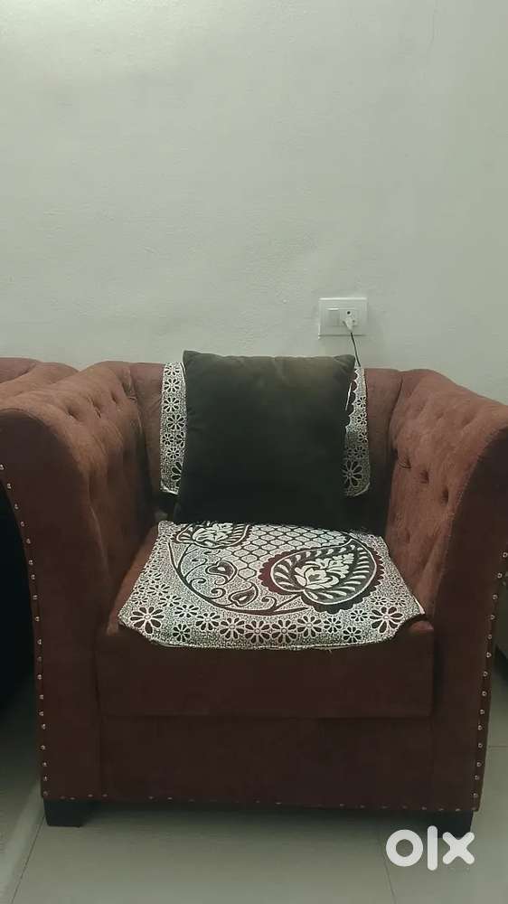 2 seater sofa newe