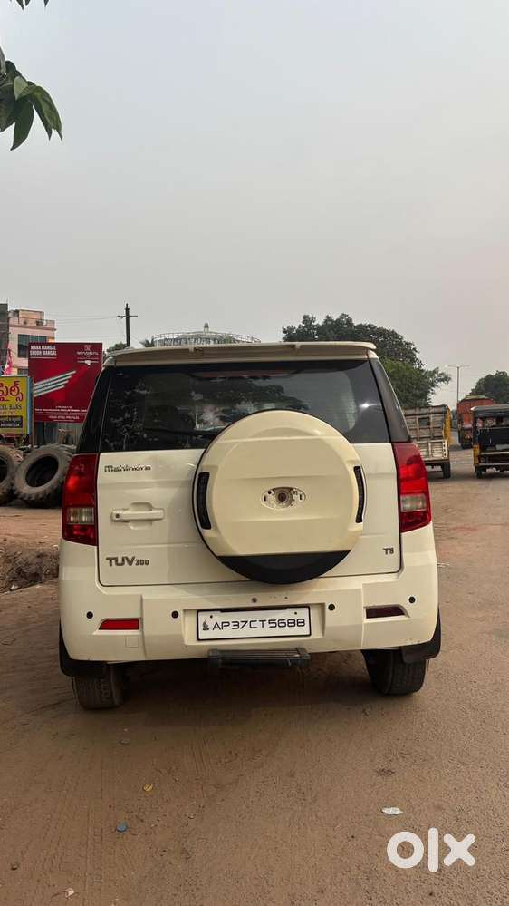 Mahindra Tuv 300 T10, 2016, Diesel