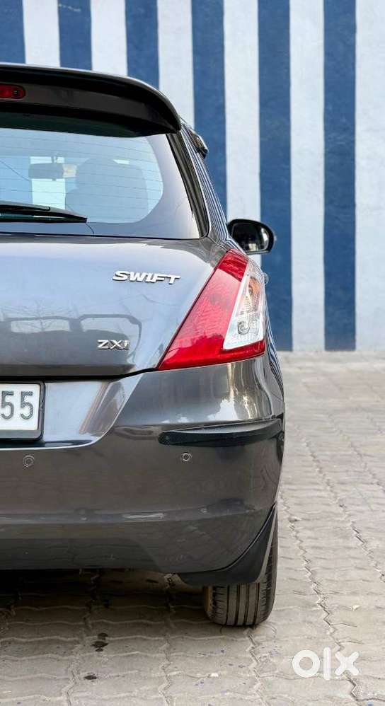 Maruti Suzuki Swift Vvt Zxi, 2018, Petrol