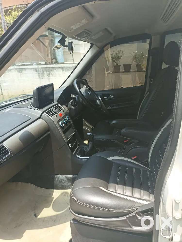 Tata Safari Storme 2017 Diesel 98500 Km Driven Top End