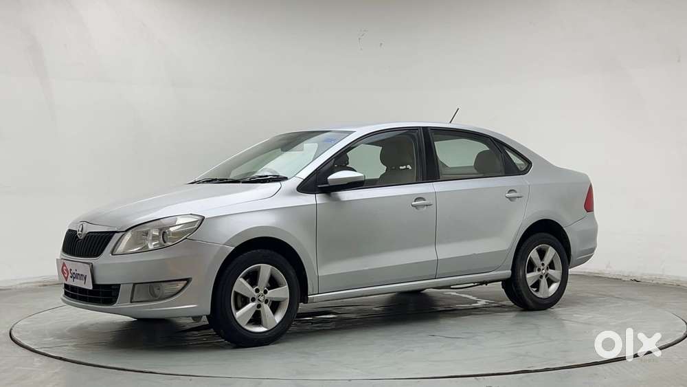 Skoda Rapid 1.6 Mpi At Style, 2016, Petrol