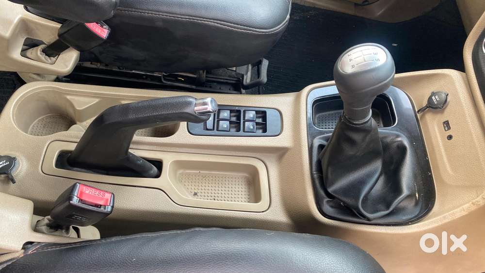 Mahindra Tuv 300 Mhawk100 T8, 2016, Diesel