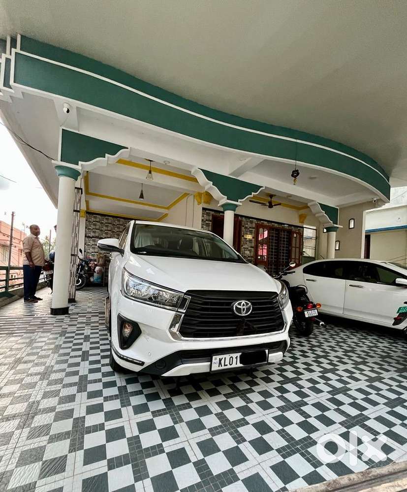 Toyota Innova Crysta 2022 Diesel Well Maintained