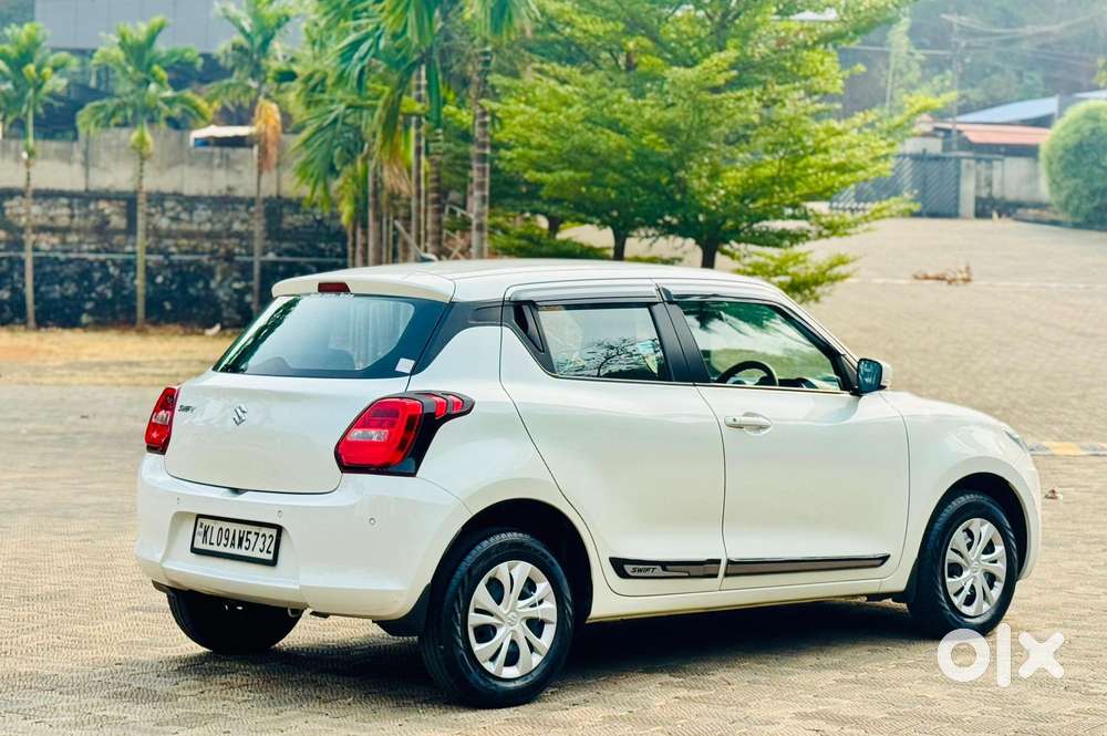 Maruti Suzuki Swift Vxi 1.2 Abs Bs-iv, 2023, Petrol