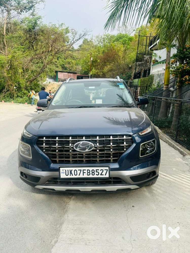 Hyundai Venue 2022 Petrol 37000 Km Driven