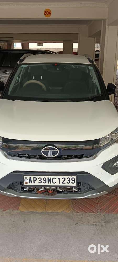 Tata Nexon 1.2 Revotron Xz Plus Premium, 2021, Petrol