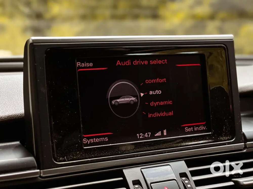 Audi A6 3.0tdi V6 Quattro 

Make : Audi A6
Year : September 2012
Cubic