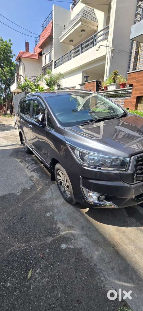 Toyota Innova Crysta Diesel 2022