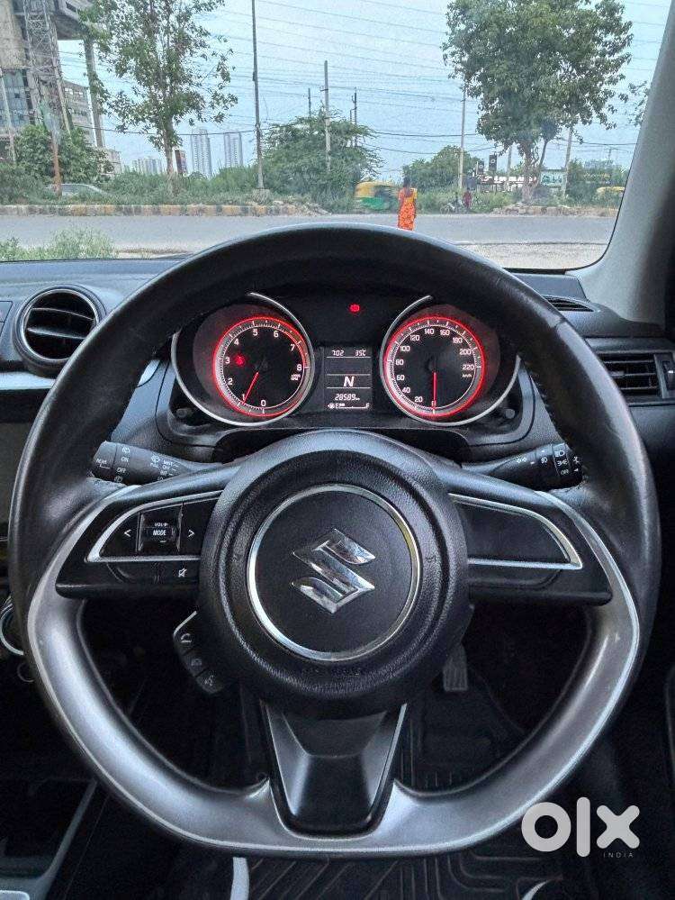 Maruti Suzuki Swift 1.3 Zxi, 2022, Petrol