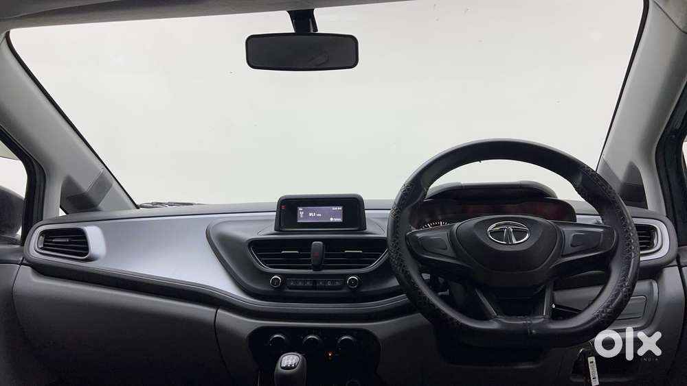 Tata Altroz 1.2 Xm, 2020, Petrol