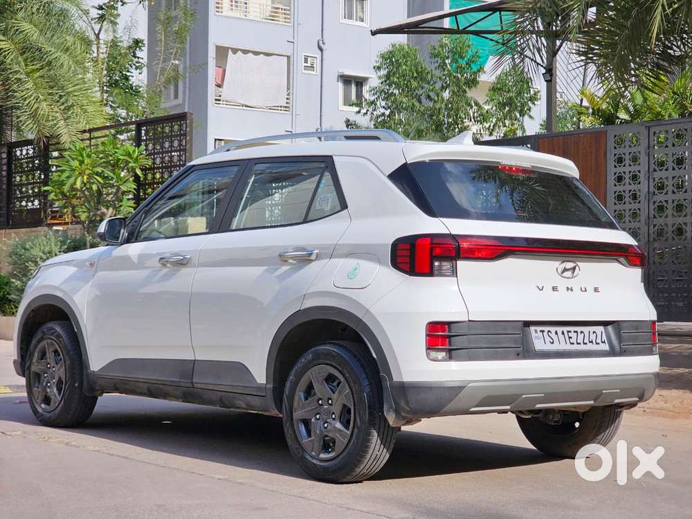 Hyundai Venue S 1.2 Petrol, 2023, Petrol