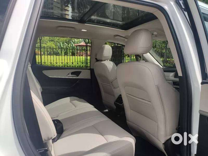 2022 Mahindra Xuv700