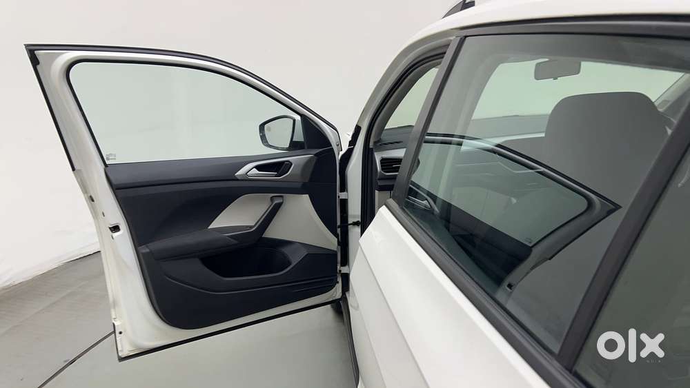 Volkswagen Taigun 1.0 Tsi Highline At, 2022, Petrol
