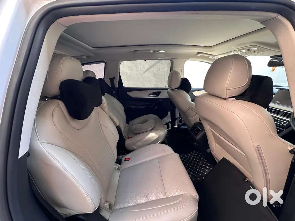 Mahindra Xuv700 2024 Diesel Well Maintained