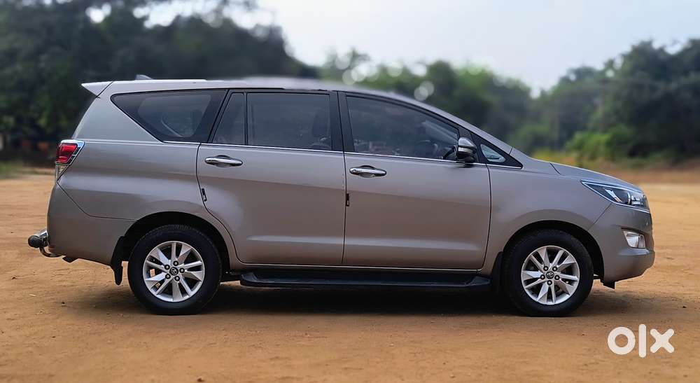 Toyota Innova Crysta