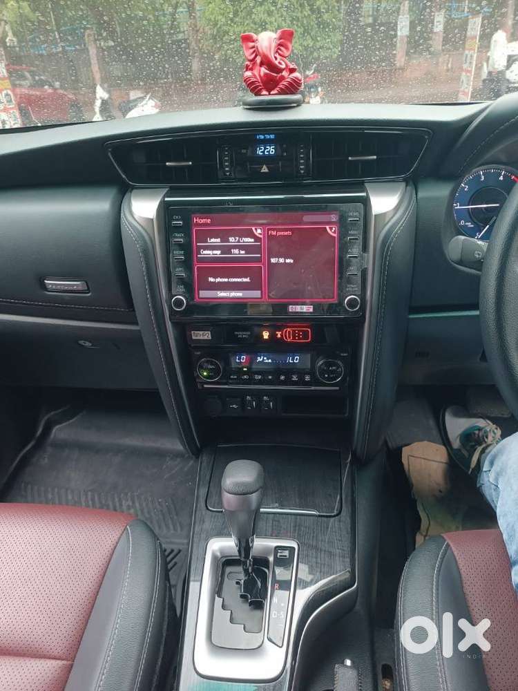 Toyota Fortuner Leader Edition (at), 2025, Diesel