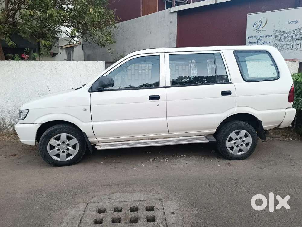 Chevrolet Tavera 2011 Diesel 450720 Km Driven