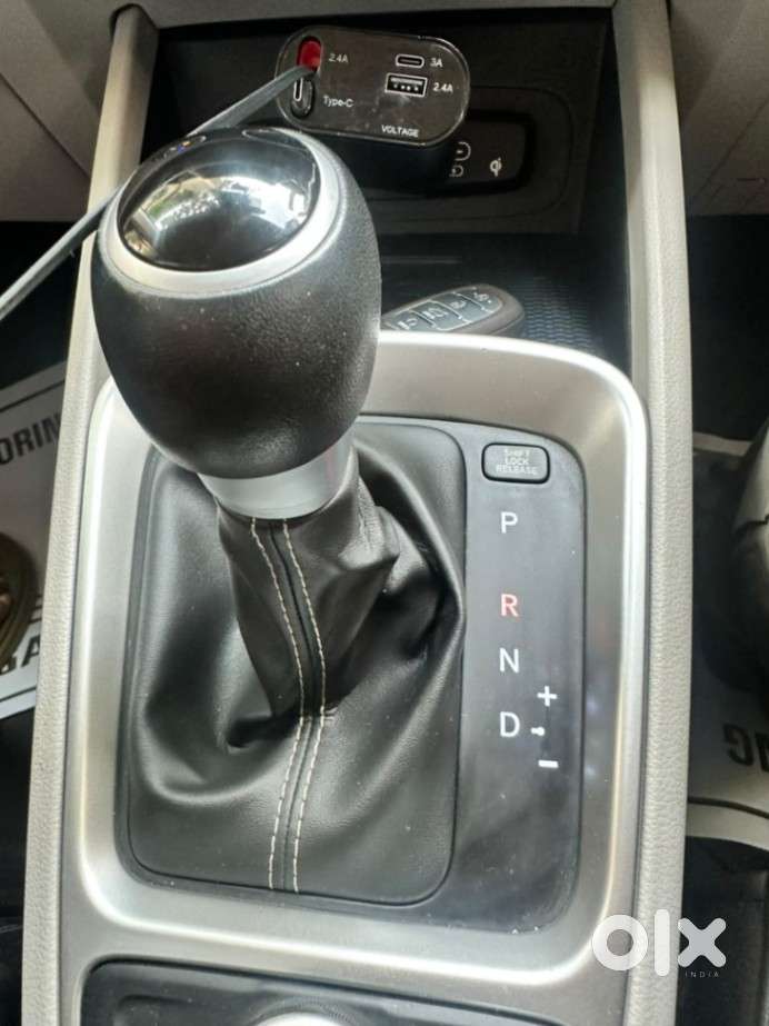 Hyundai Venue 1.0 Sx (o) Turbo Dct, 2024, Petrol