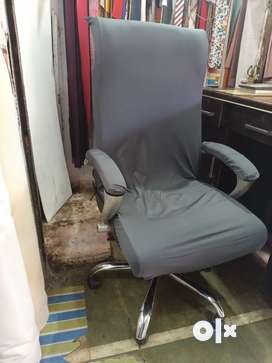 Olx boss chair hotsell