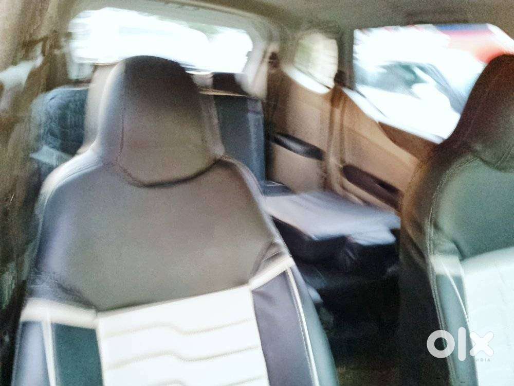 Renault Triber Rxz, 2022, Petrol